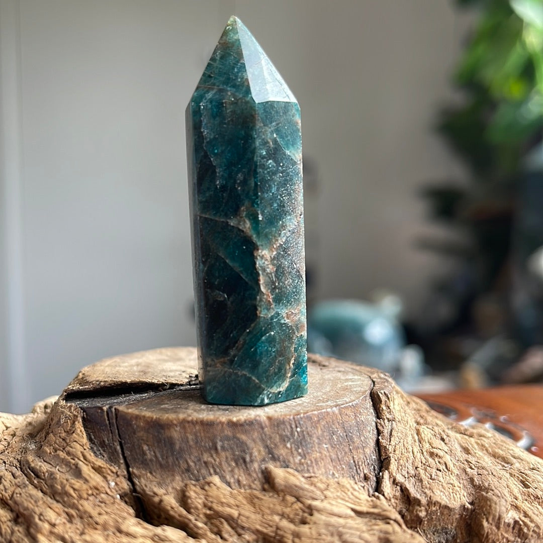 Apatite Small Tower