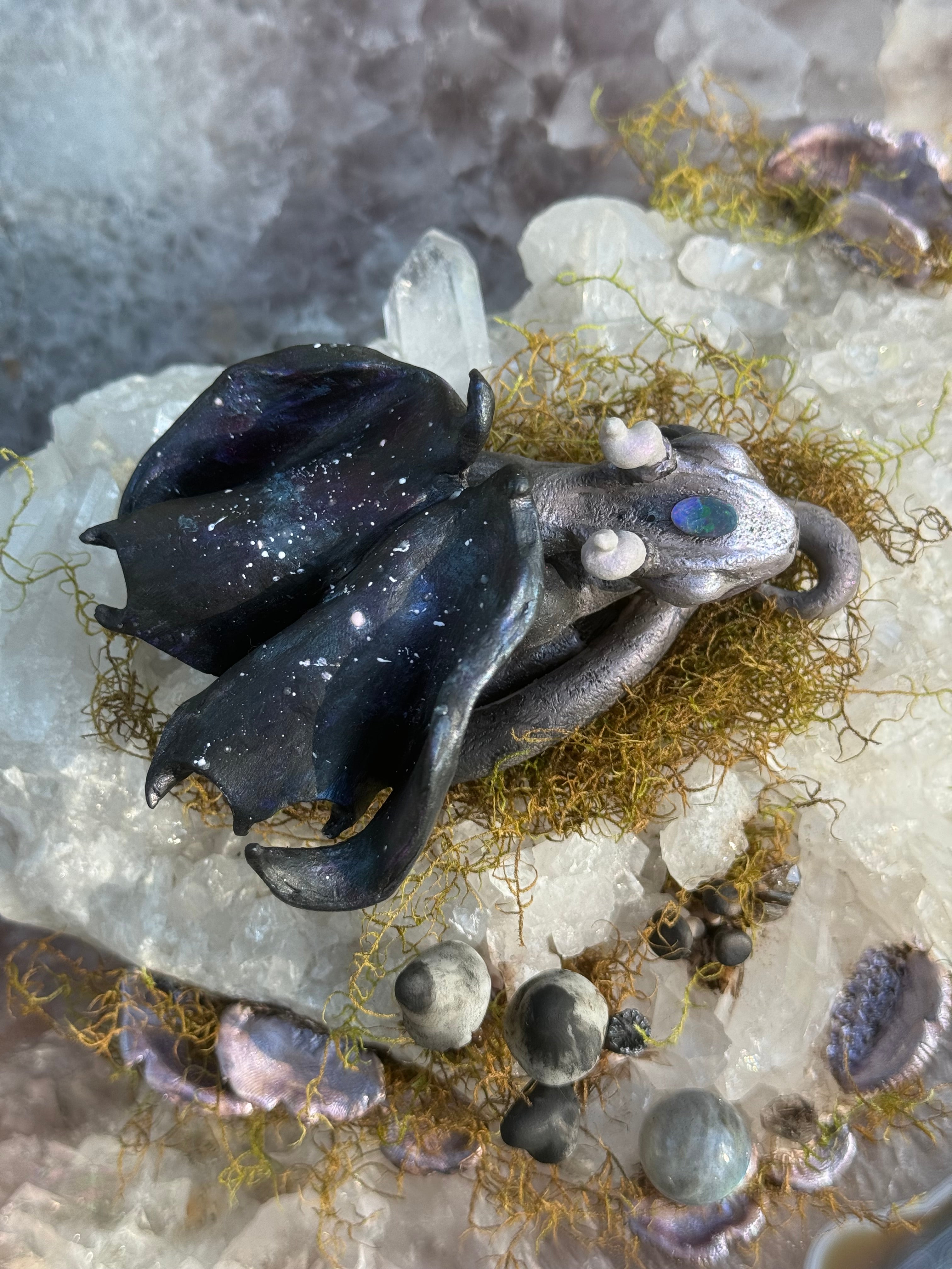 Astraeus Baby Galaxy Dragon & Crystal & Moss Bed