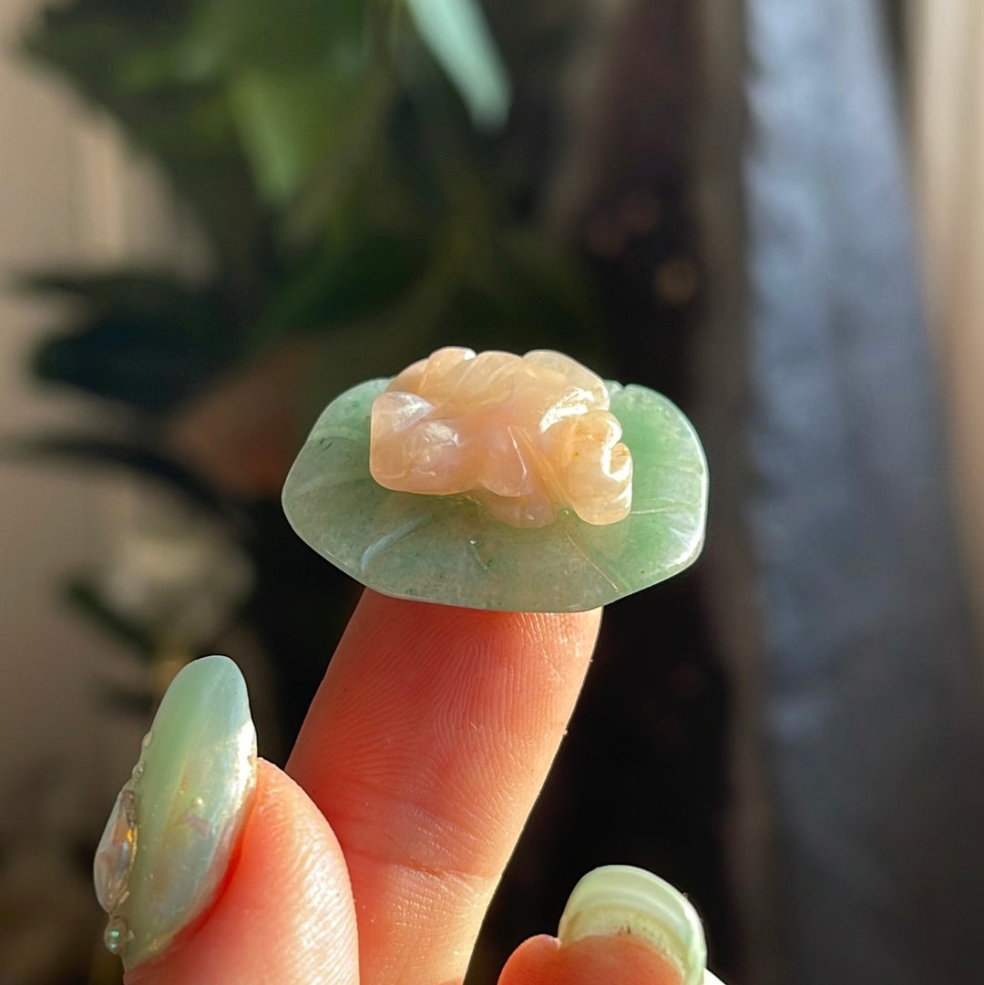 Mini Frog On Lilypad Carving | Different Stones Available