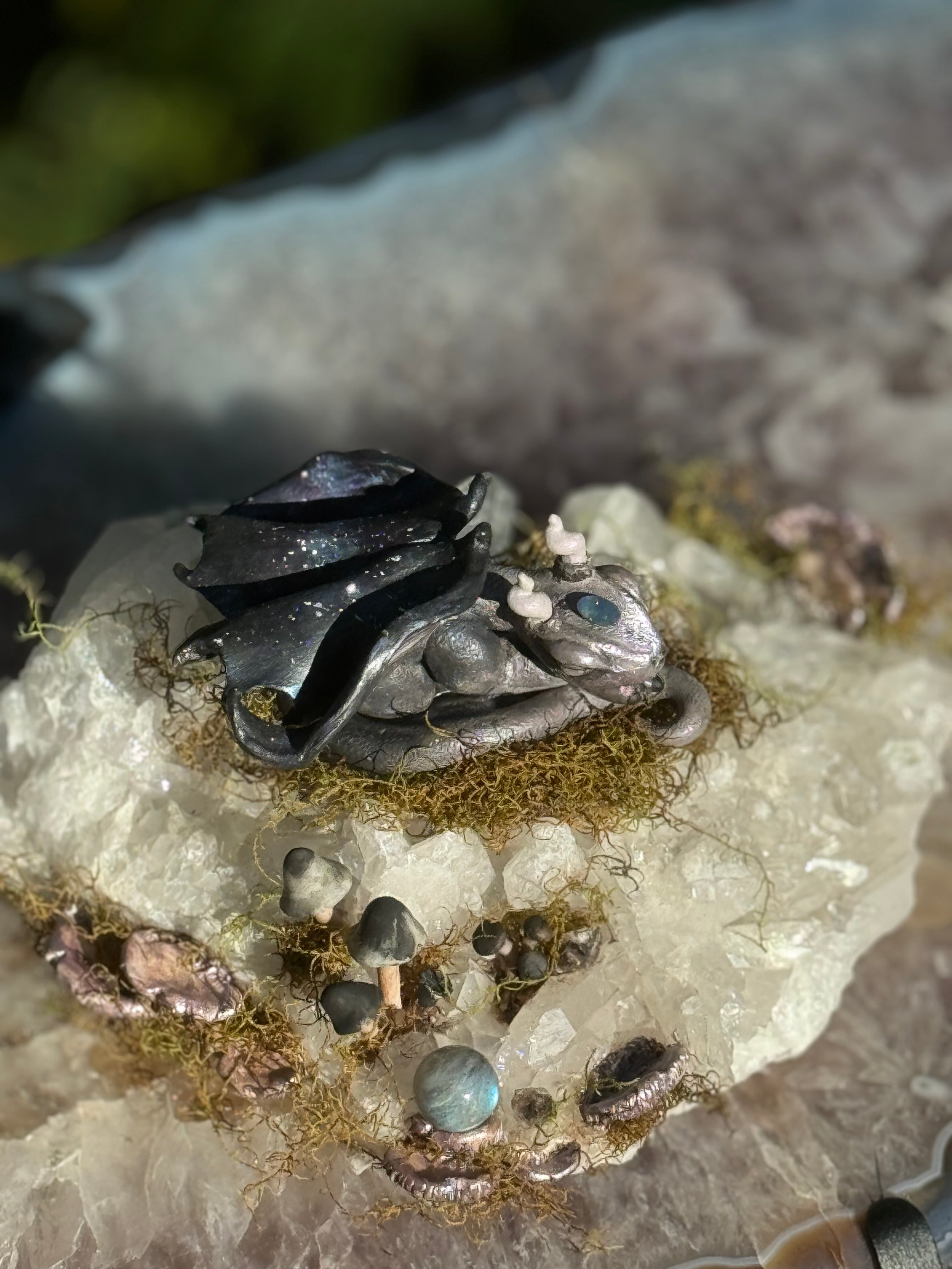 Astraeus Baby Galaxy Dragon & Crystal & Moss Bed
