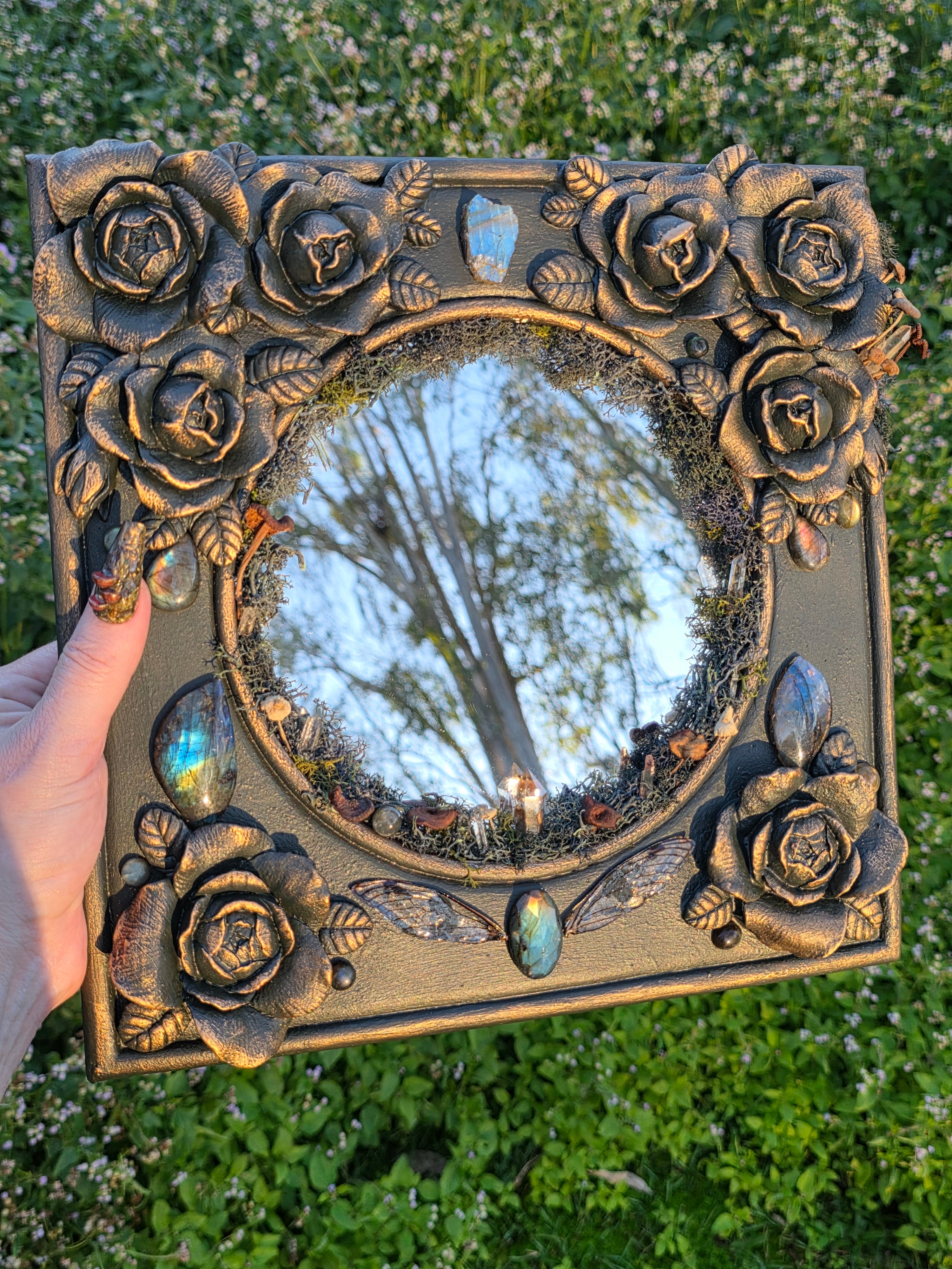 The Fairy Queen's Looking Glass