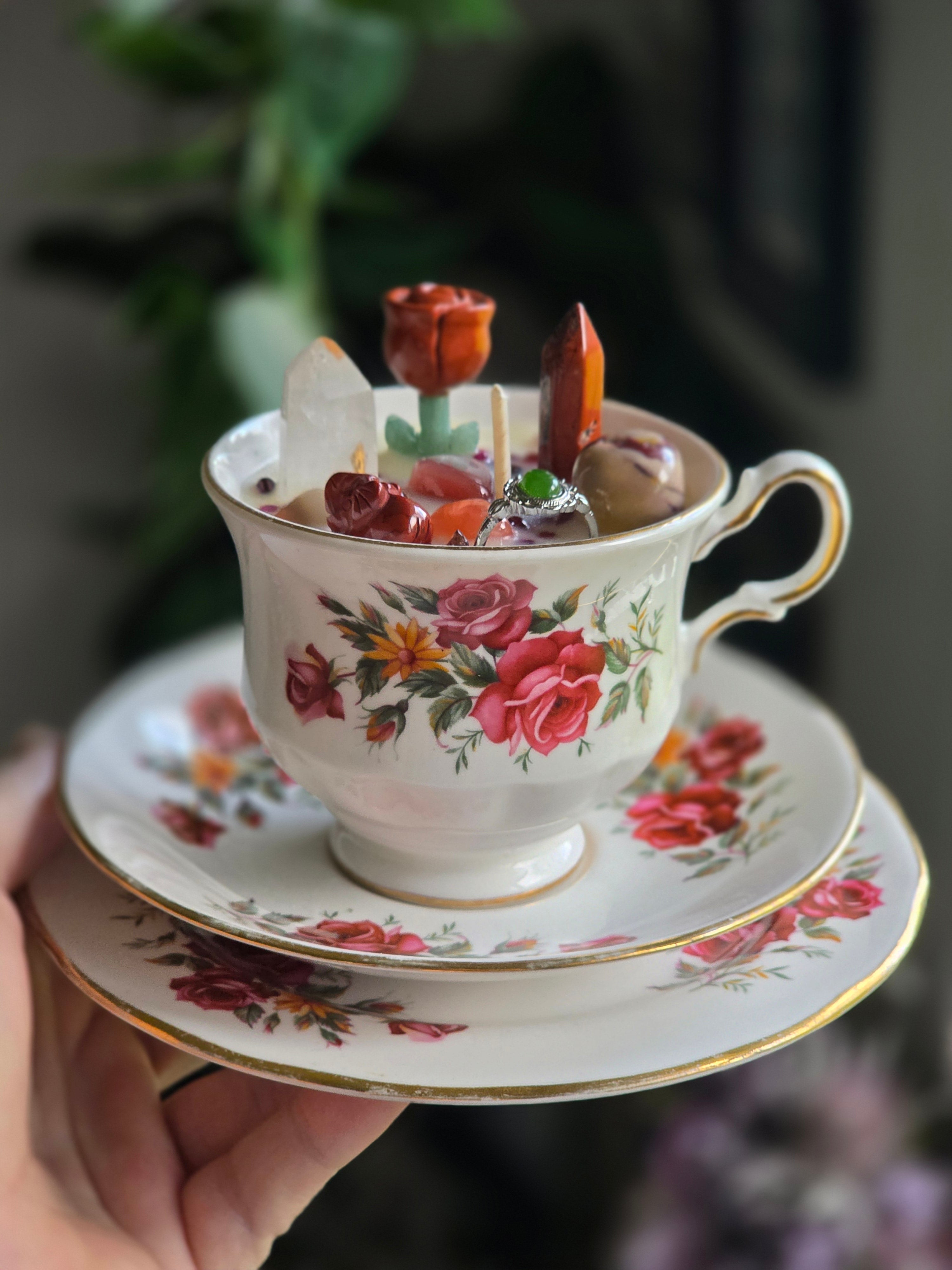 🌹 Enchanted Rose Treasure Teacup Candle