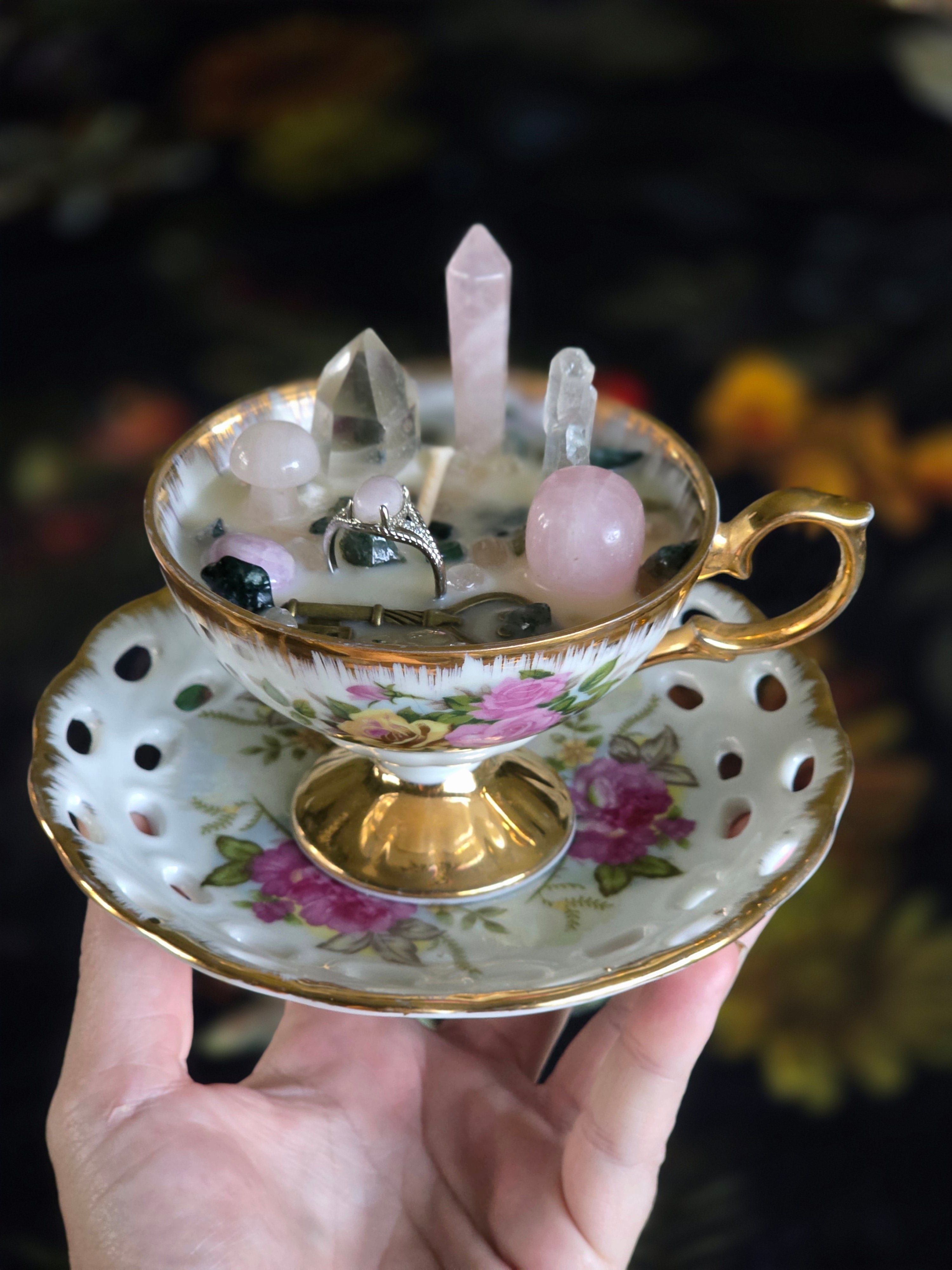 The Secret Garden Treasure Candle – Hidden Ring Edition