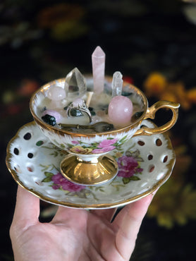 The Secret Garden Treasure Candle – Hidden Ring Edition