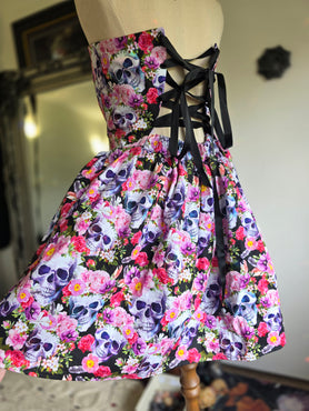 Pretty Little Bones – One-of-a-Kind Floral Skull Sweetheart Dress 💀🌸