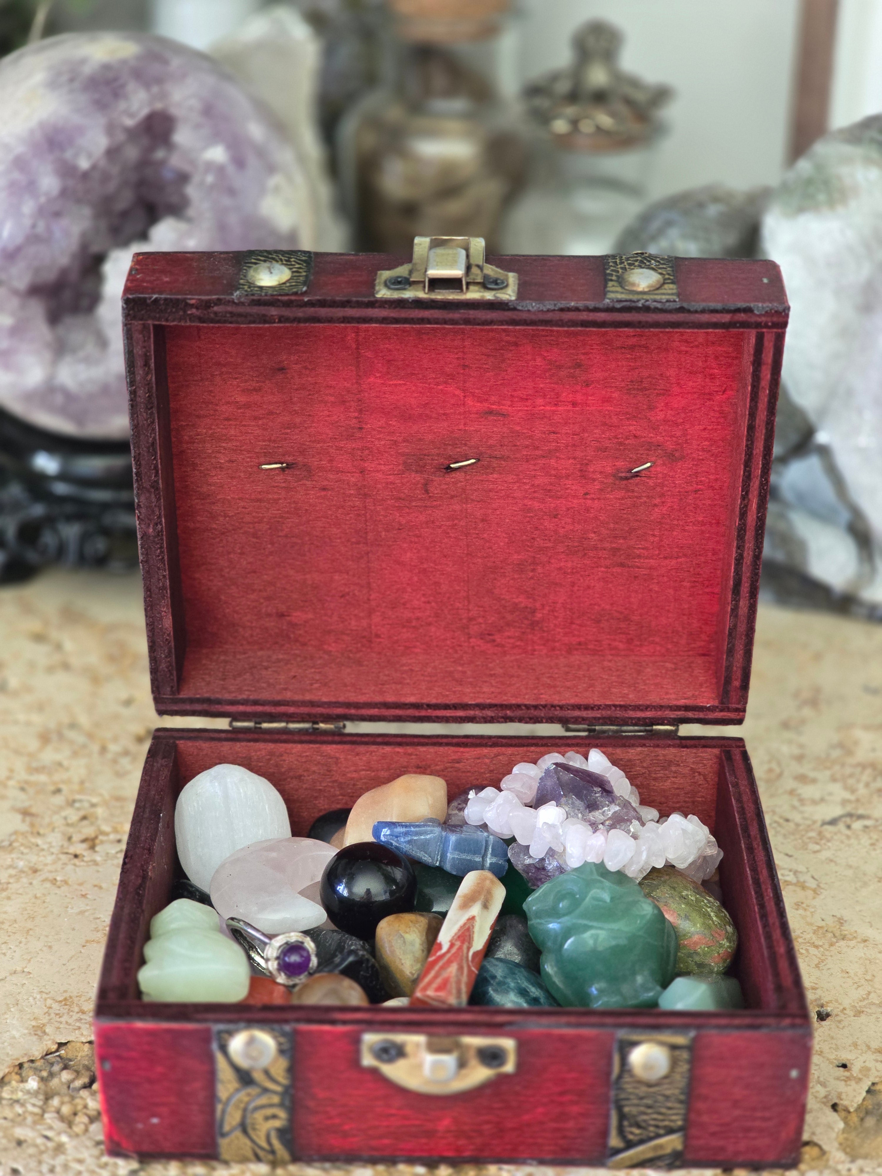 Treasure Chest Mystery Scoop | Australia | Crystal Collection | Gift Set