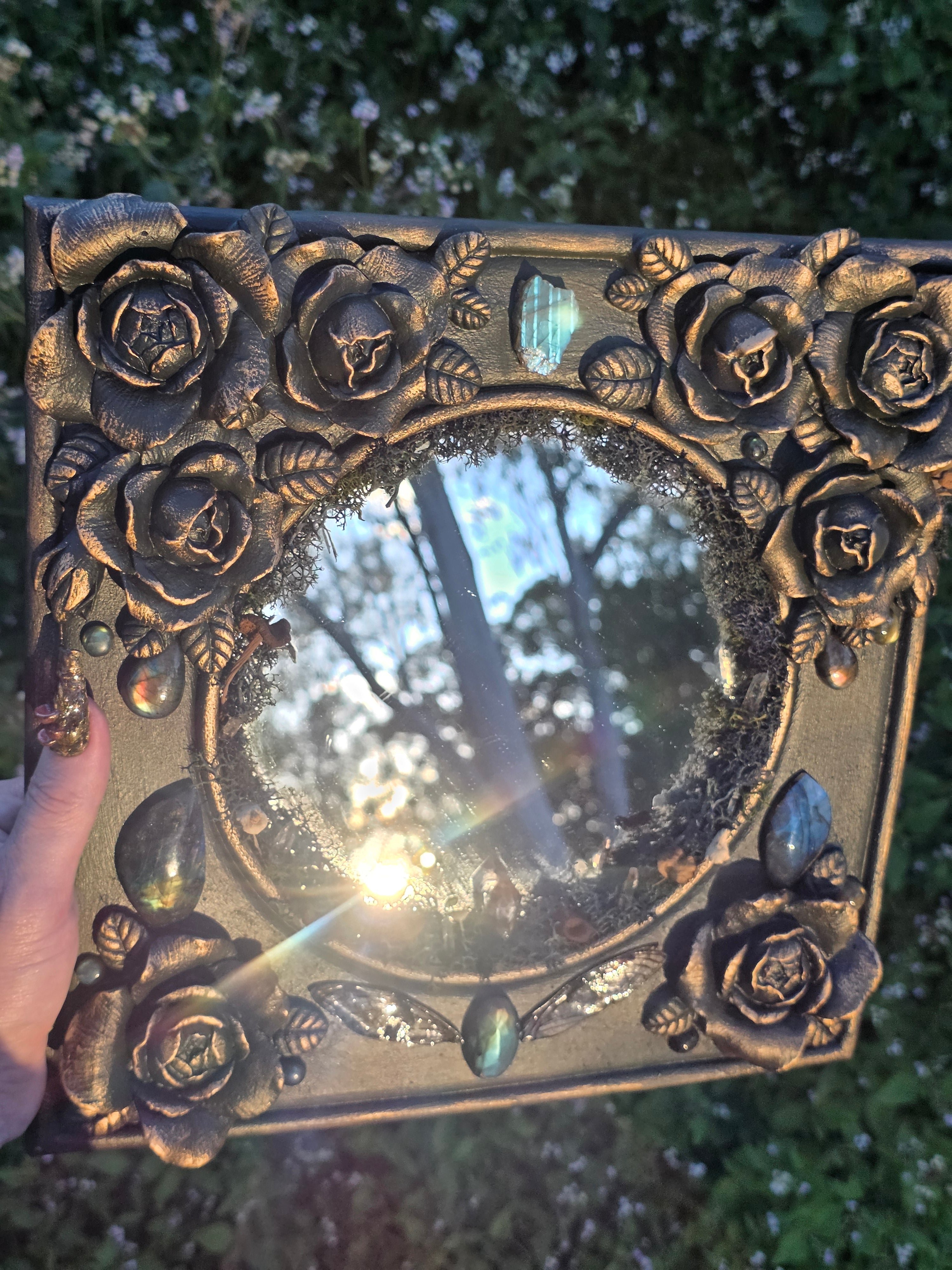 The Fairy Queen's Looking Glass