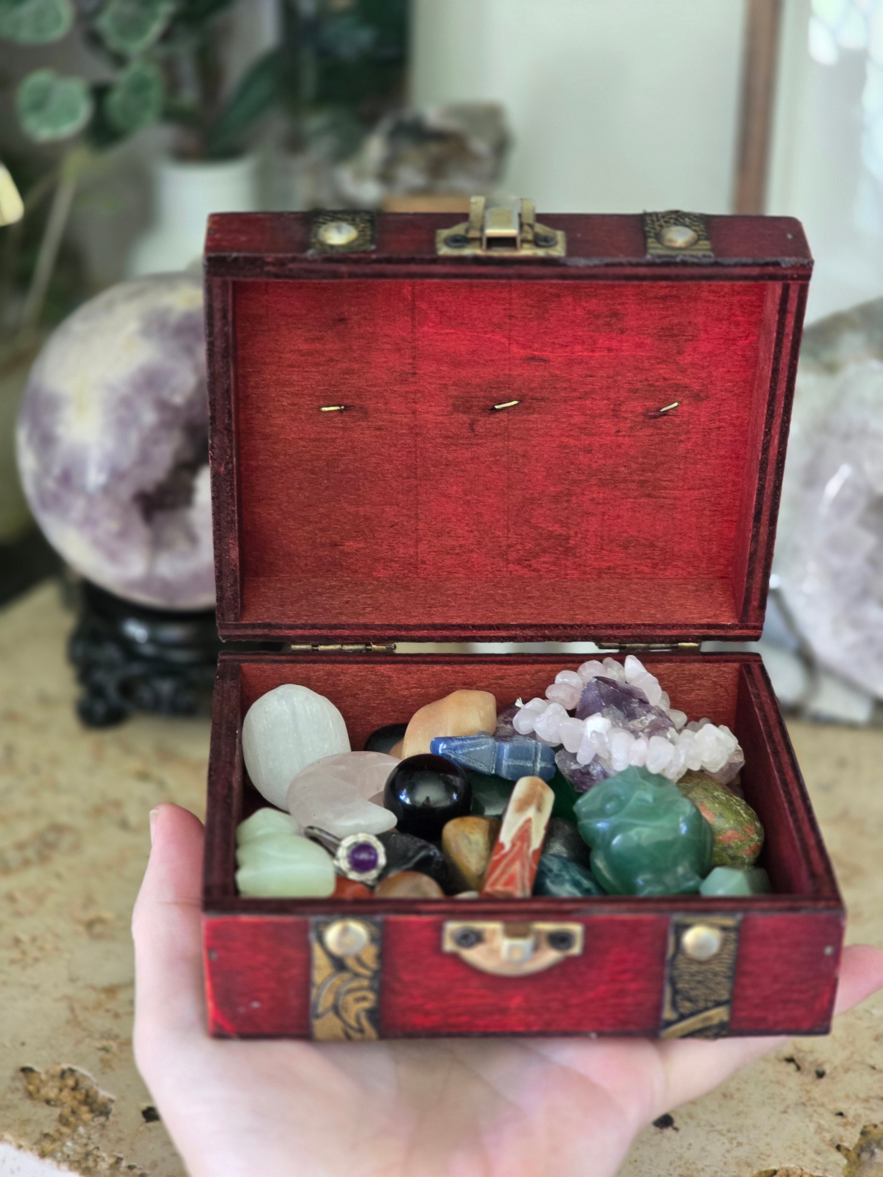Treasure Chest Mystery Scoop | Australia | Crystal Collection | Gift Set