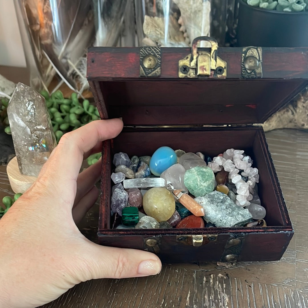 Treasure Chest Mystery Scoop | Australia | Crystal Collection | Giftbox